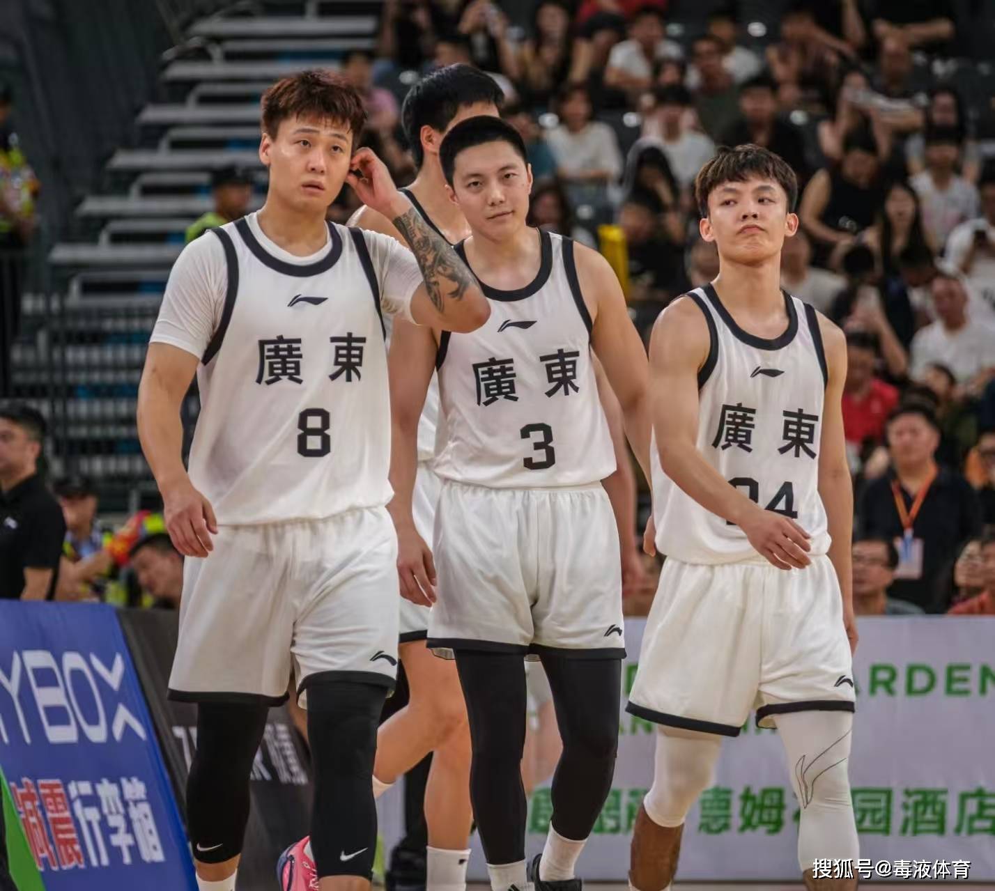 开云体育-集结日体能课后；广东宏远遗憾出局备战CBA季后赛；信心回归；年轻球员得到机会的简单介绍